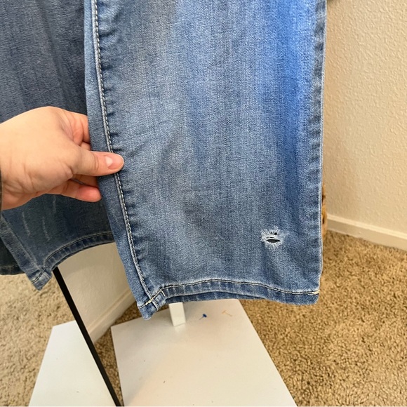 ✨ Free People Light Wash Relaxed Distressed Straight Leg Denim Jeans Sz W30 - Picture 8 of 10